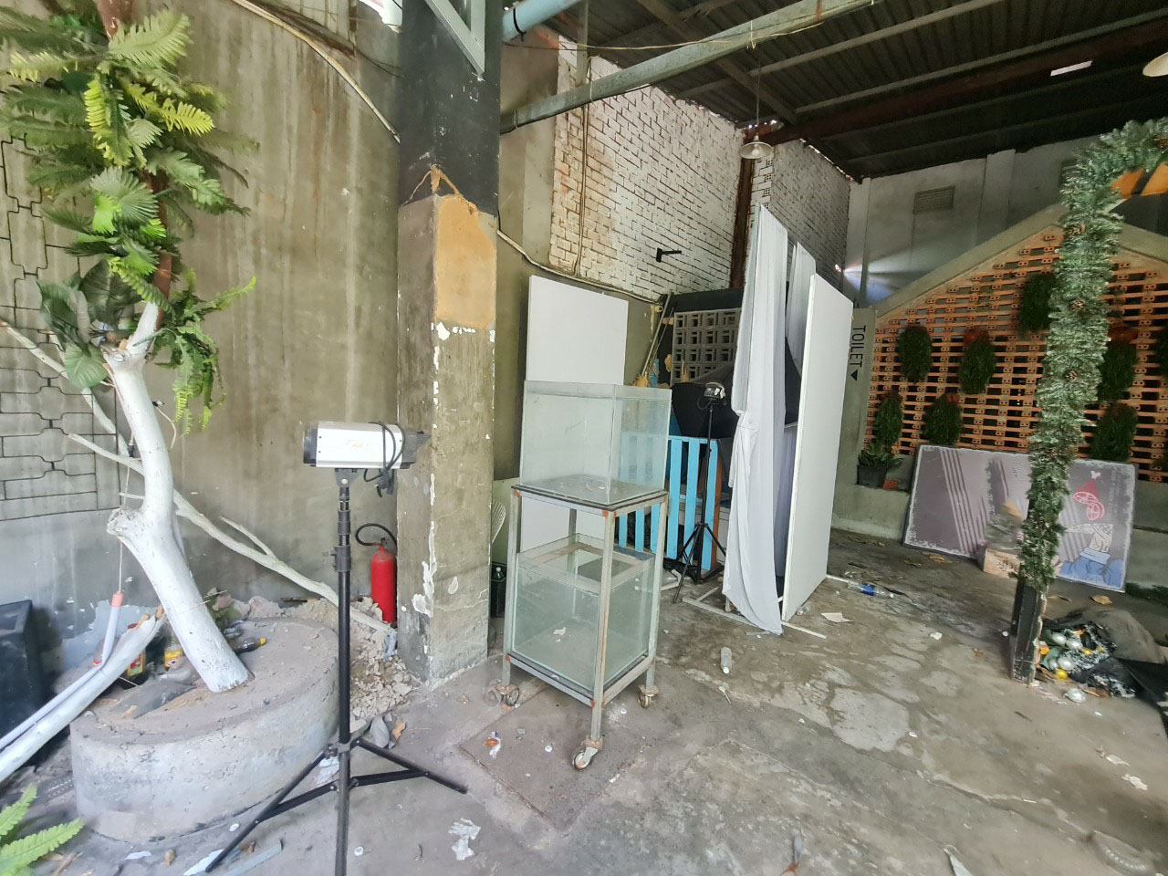 Cho thuê nhà Mặt tiền 20m đường  Âu Cơ, P. 14 , Quận 11. 